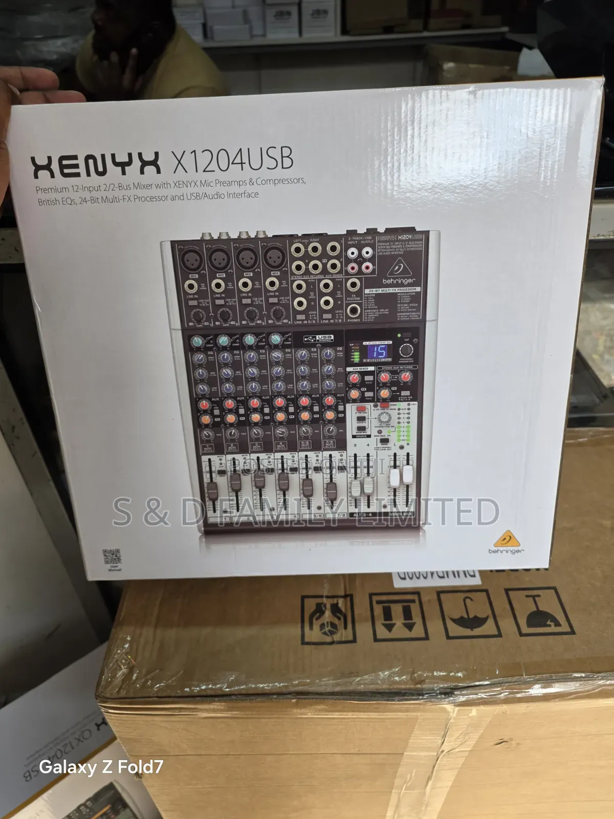 Behringer Xenyx X1204usb Plain Mixer