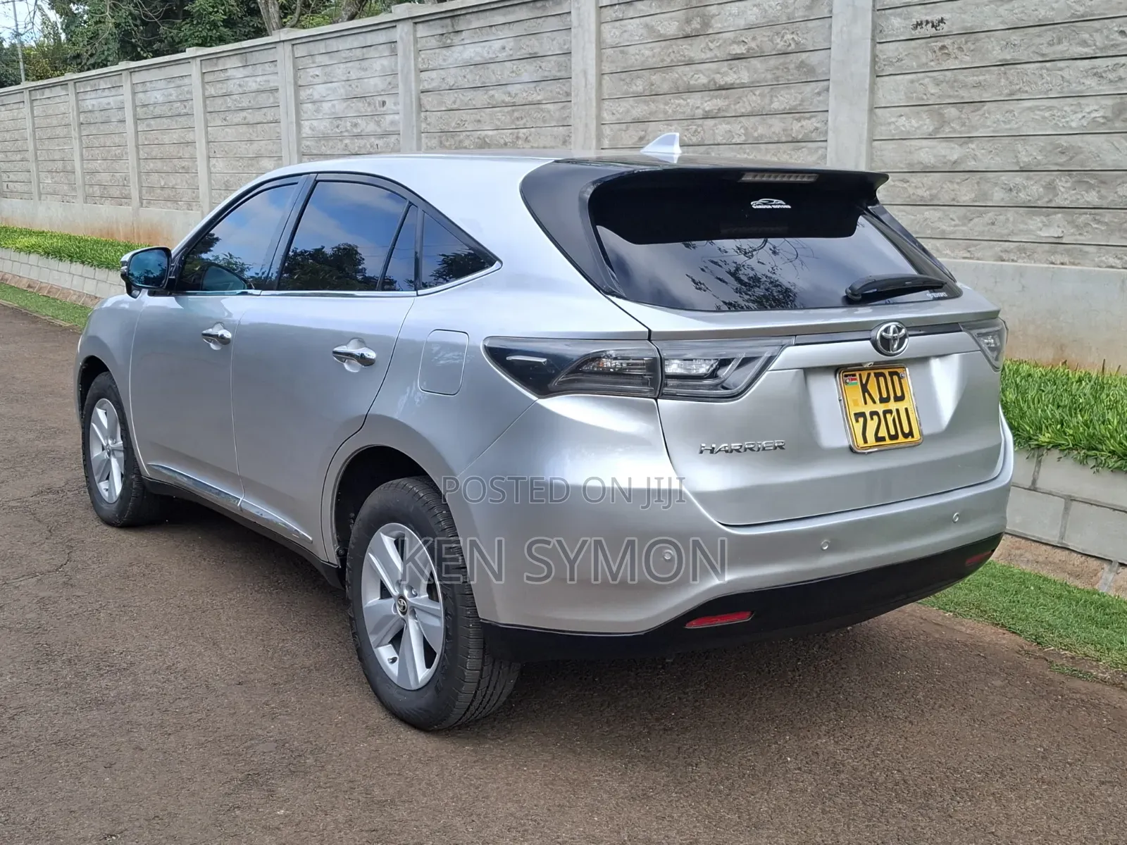 Toyota Harrier 2.0 4WD 2014 Silver