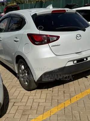 Mazda Demio 2019 Silver