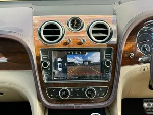 Bentley Bentayga Mulliner AWD 2018