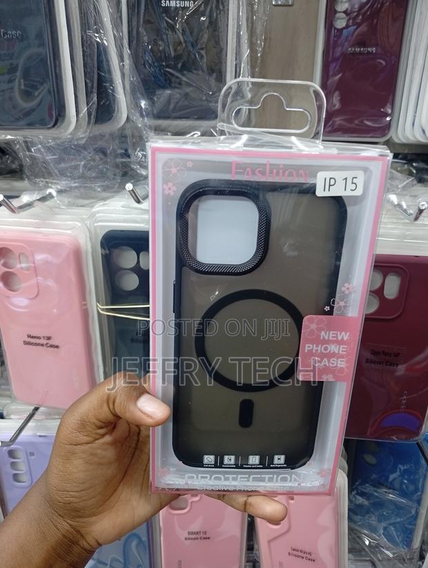 iPhone 15 Shockproof Clear Luxe Case - main view