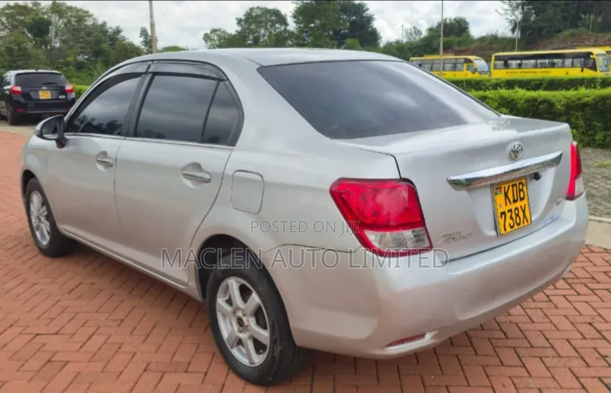 Toyota Axio 2014 Silver