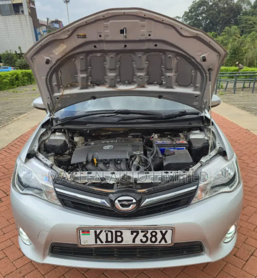 Toyota Axio 2014 Silver