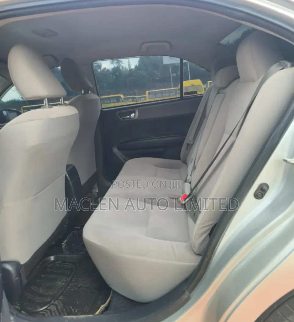 Toyota Axio 2014 Silver
