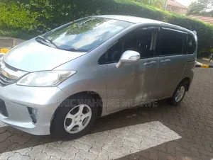 Honda Freed 2015 Silver