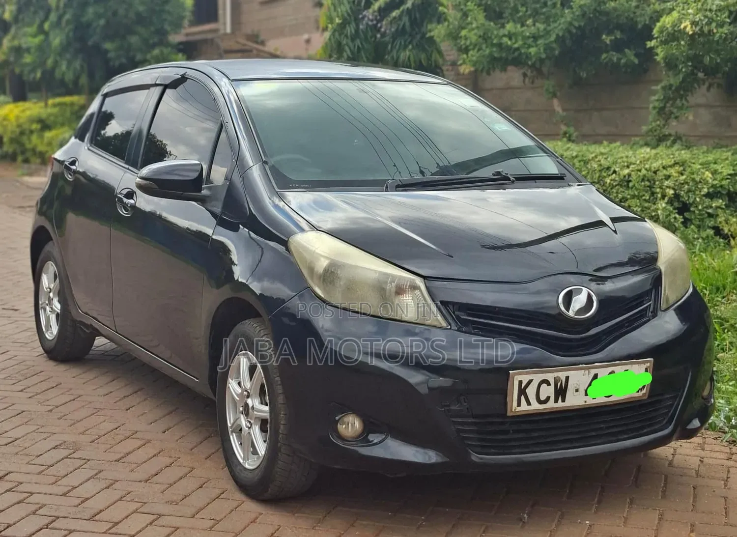 Toyota Vitz 2012 Black
