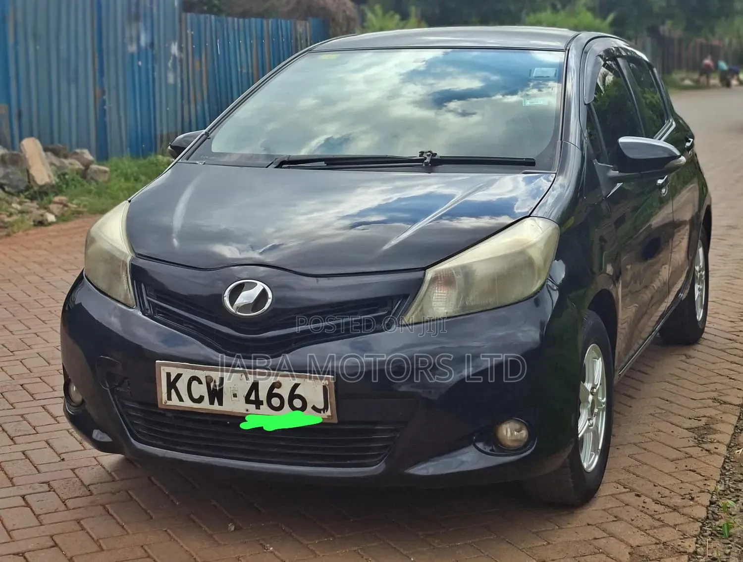 Toyota Vitz 2012 Black