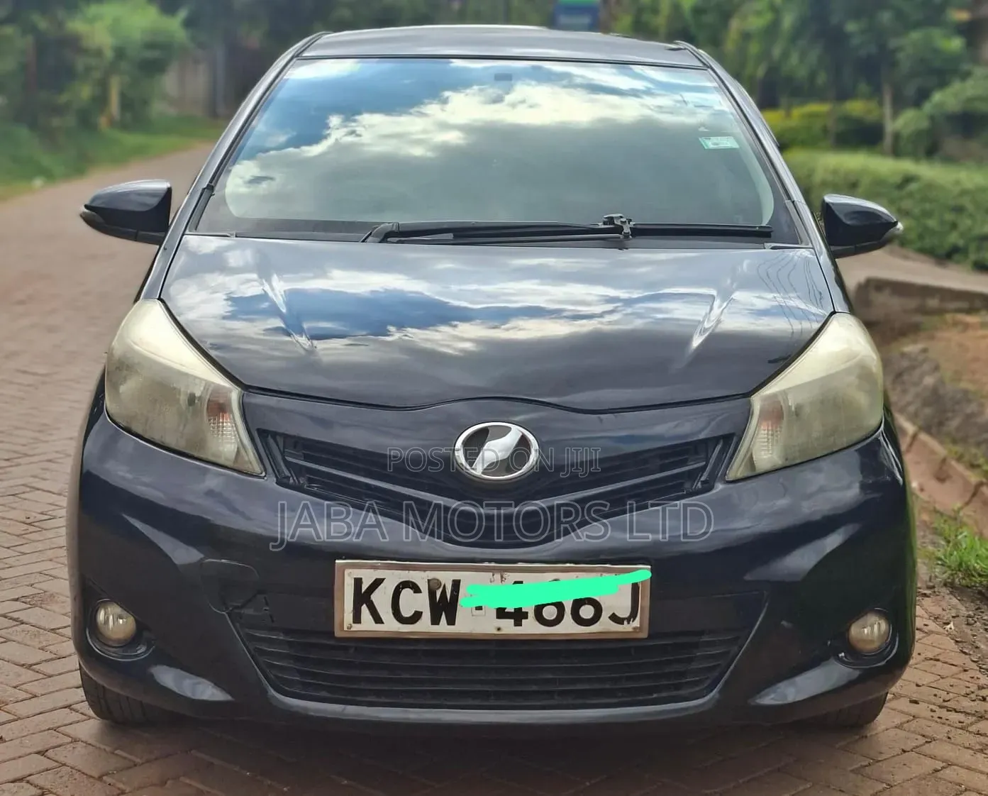 Toyota Vitz 2012 Black