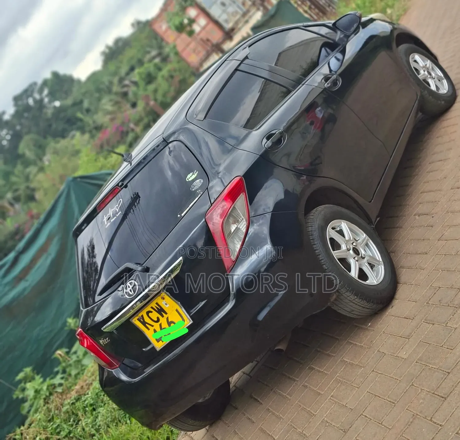 Toyota Vitz 2012 Black