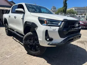Toyota Hilux 2020 Pearl