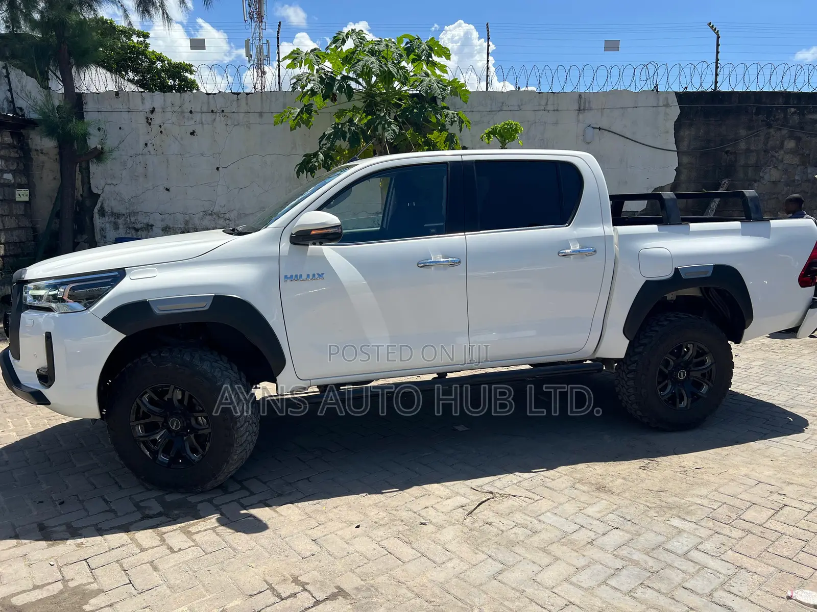 Toyota Hilux 2020 Pearl