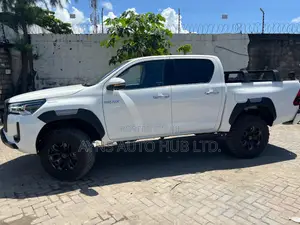 Toyota Hilux 2020 Pearl