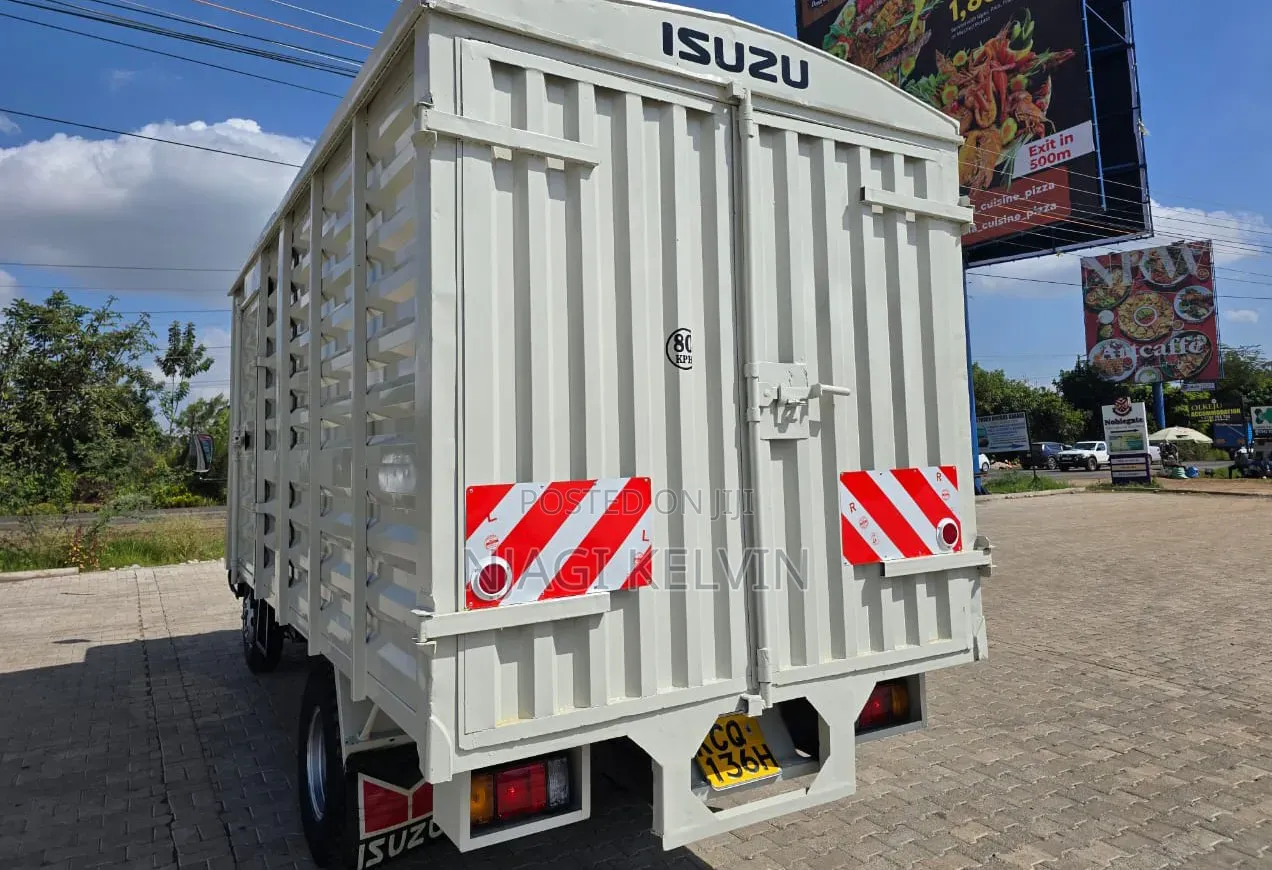 Isuzu NKR Cover Body