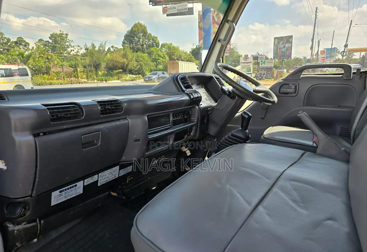 Isuzu NKR Cover Body