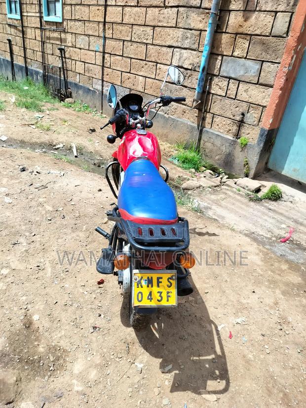Bajaj Boxer 125 2020 Red - thumbnail 2