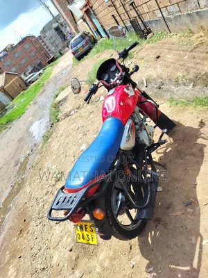 Bajaj Boxer 125 2020 Red