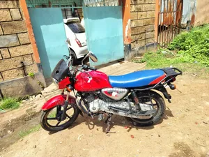 Bajaj Boxer 125 2020 Red