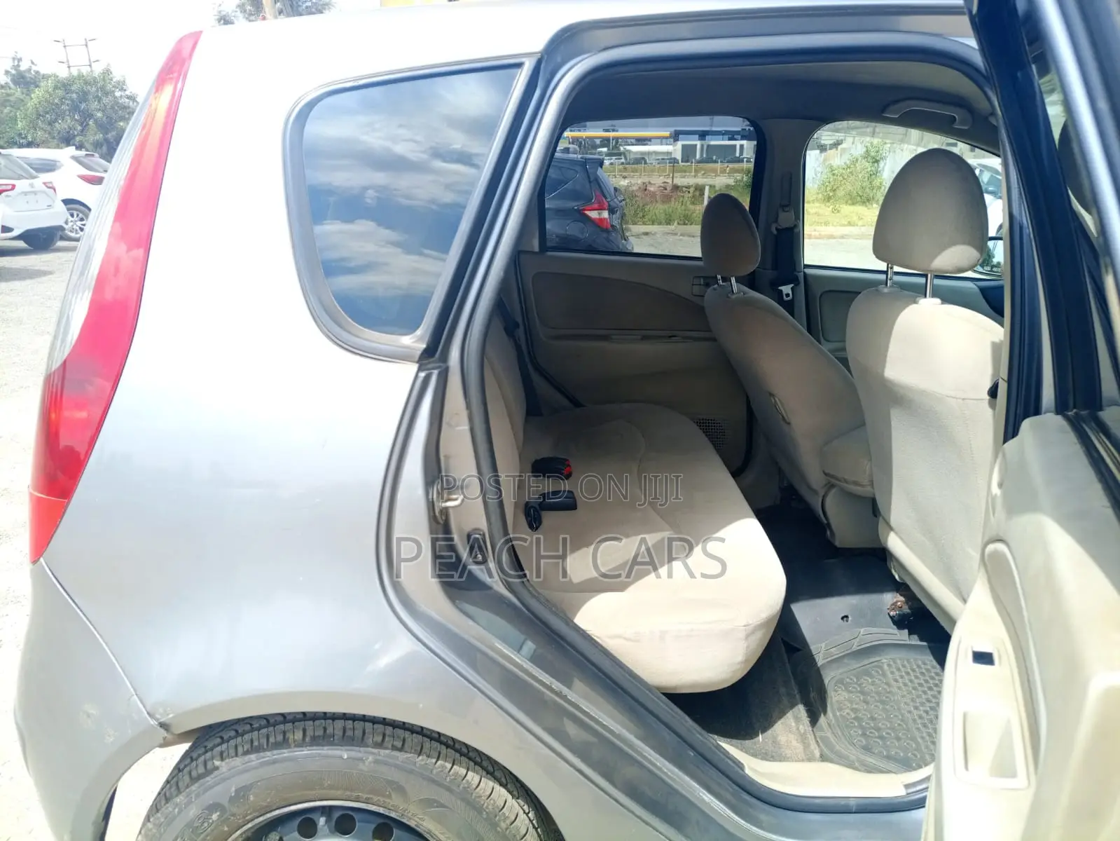 Mitsubishi Colt 2010 Silver