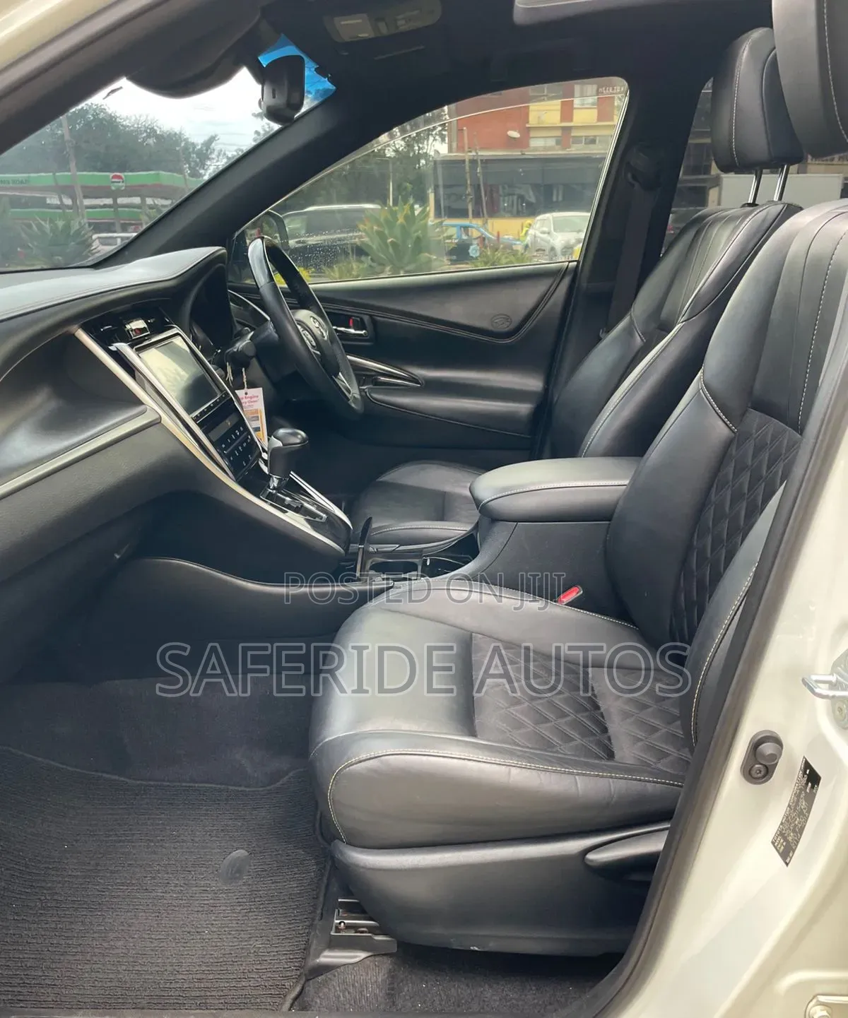 Toyota Harrier 2018 White