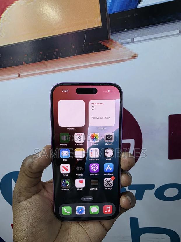 Apple iPhone 16 128 GB Rose Gold - thumbnail 3