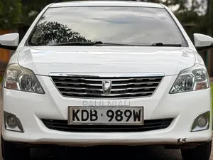Toyota Premio 2013