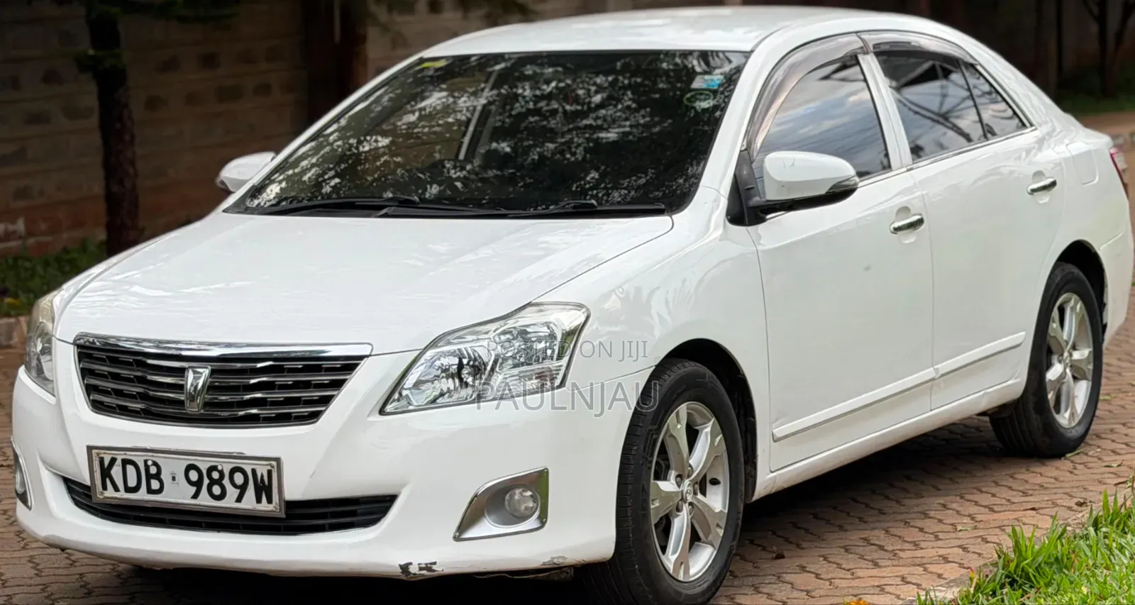 Toyota Premio 2013