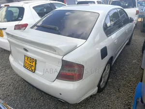 Subaru Legacy 2004 White