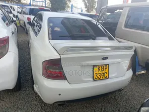 Subaru Legacy 2004 White