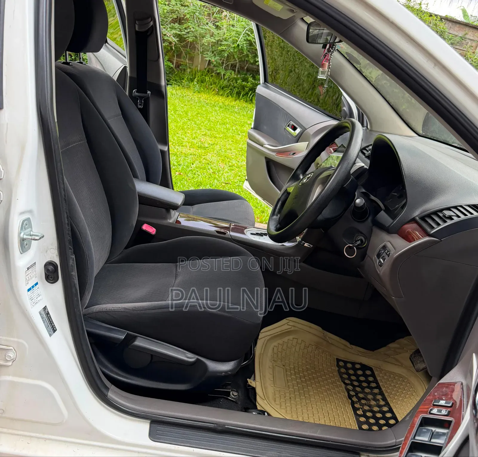 Toyota Premio 2013