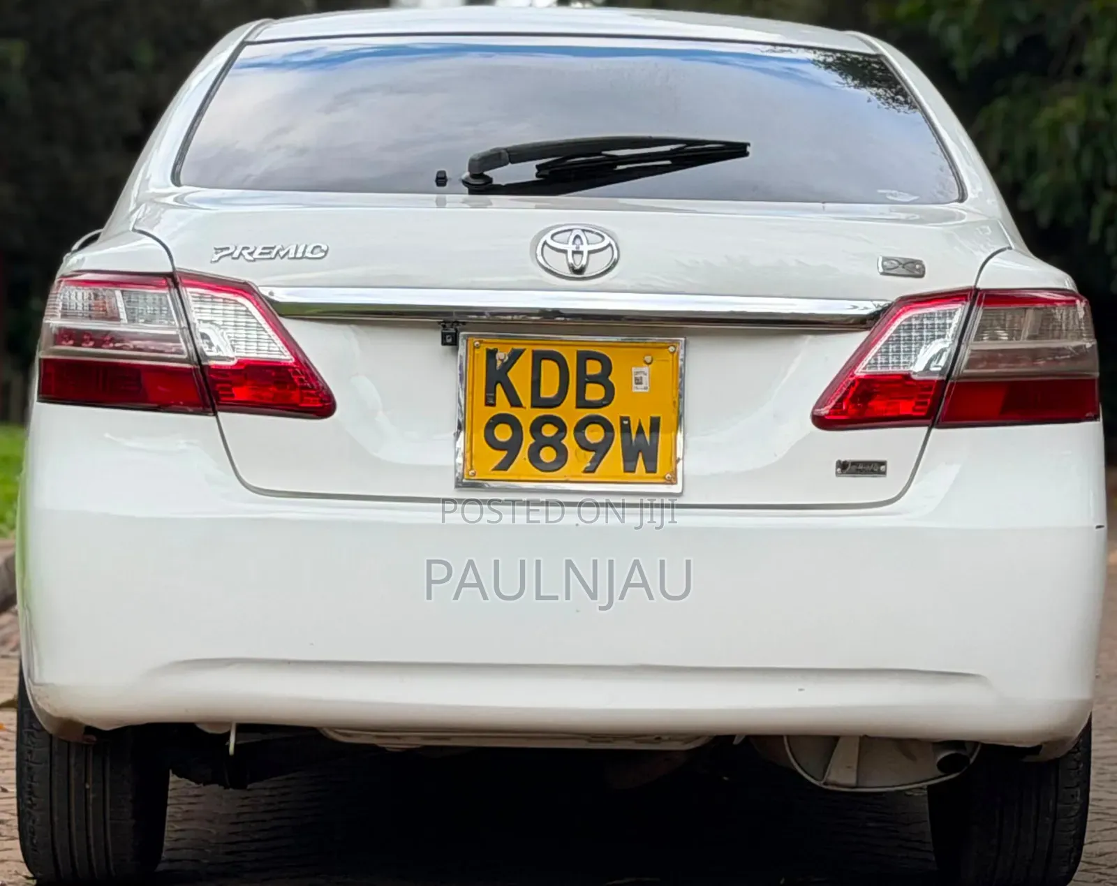 Toyota Premio 2013