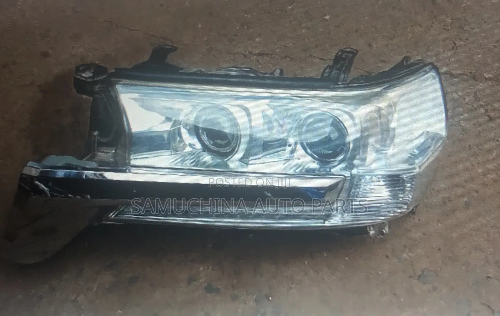 Headlight Land Cruiser V8 200 Series Xenon