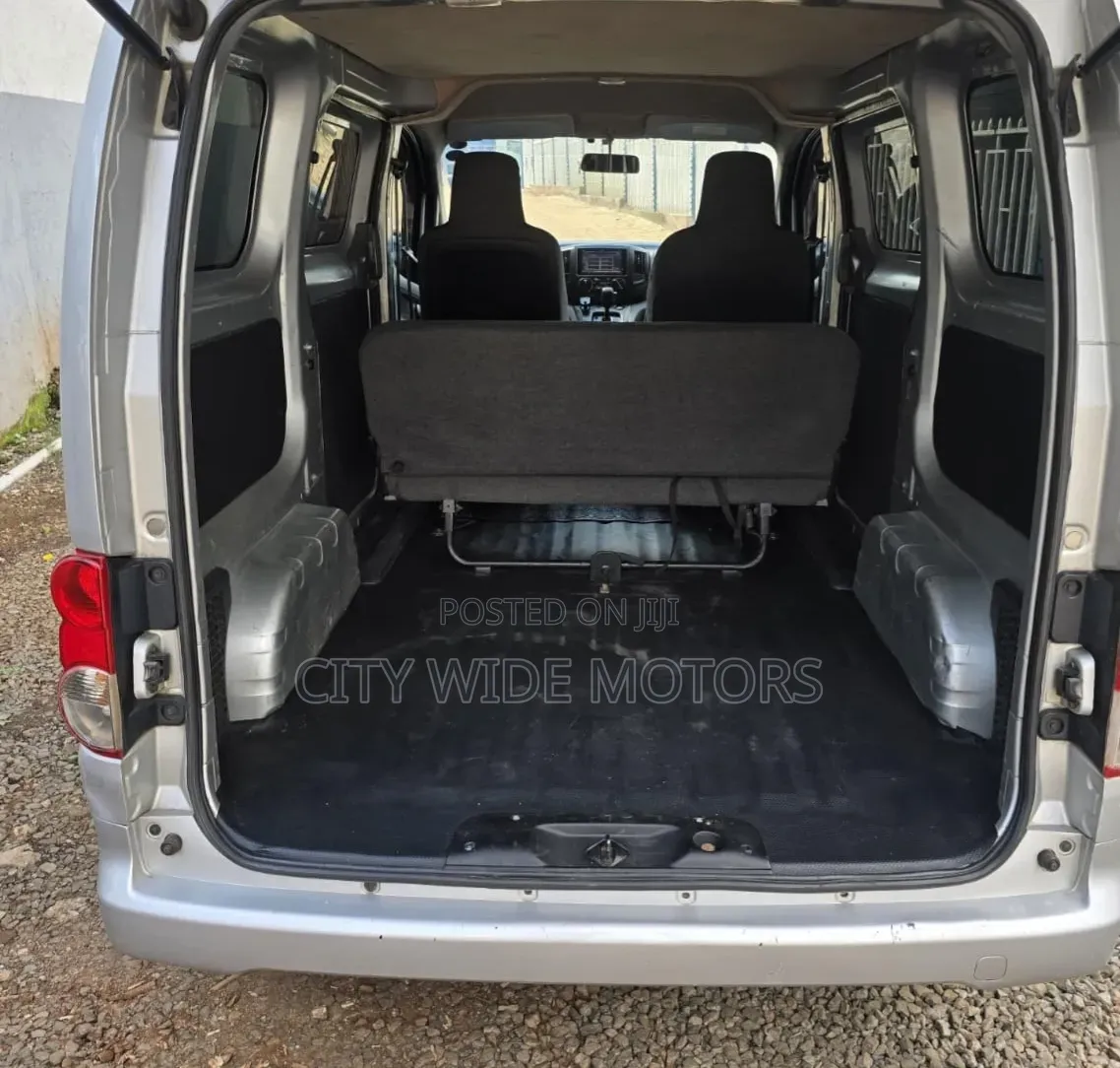 Nissan NV200 2018 Silver