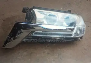 Headlight Land Cruiser V8 200 Series Xenon
