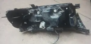 Headlight Land Cruiser V8 200 Series Xenon