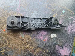 Rav4 Ac31/36 Bumper Slide Retainers