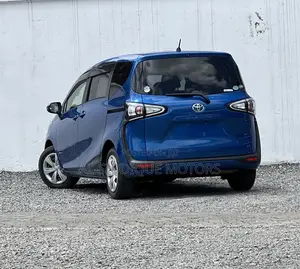 Toyota Sienta 1.5 FWD 2018 Blue