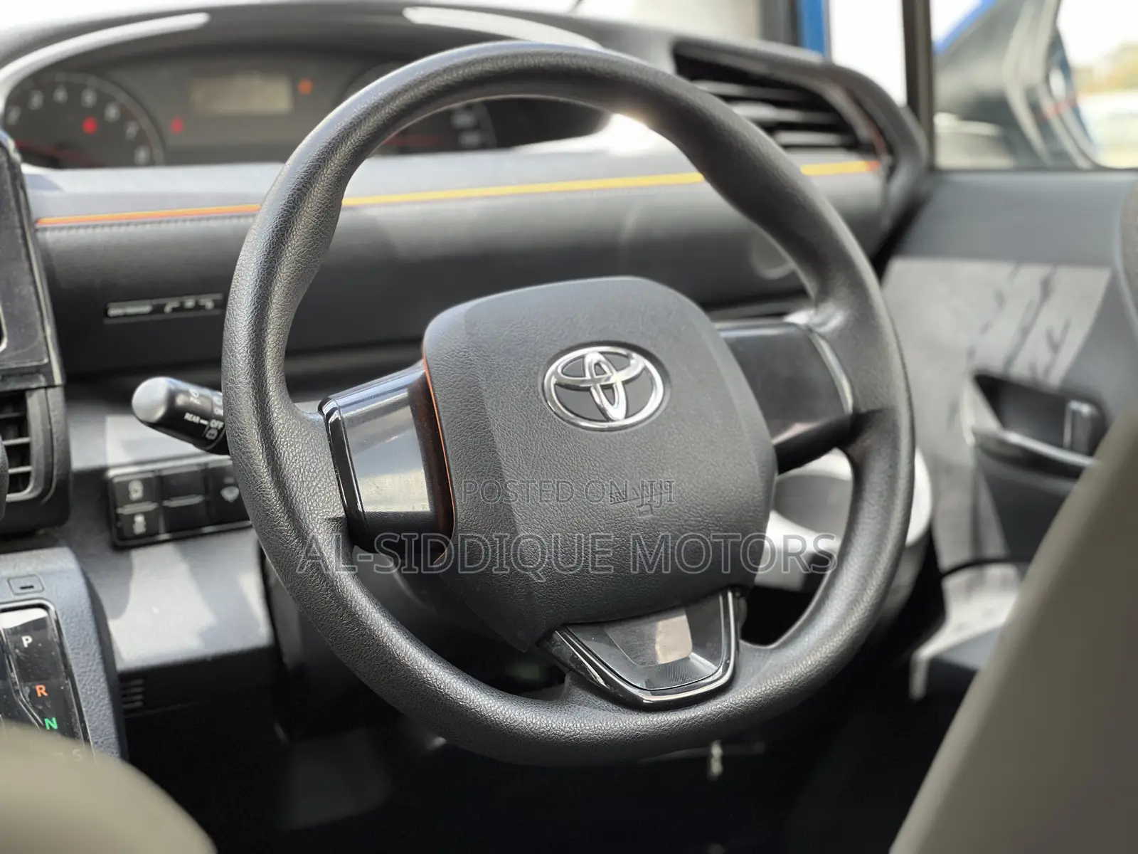 Toyota Sienta 1.5 FWD 2018 Blue