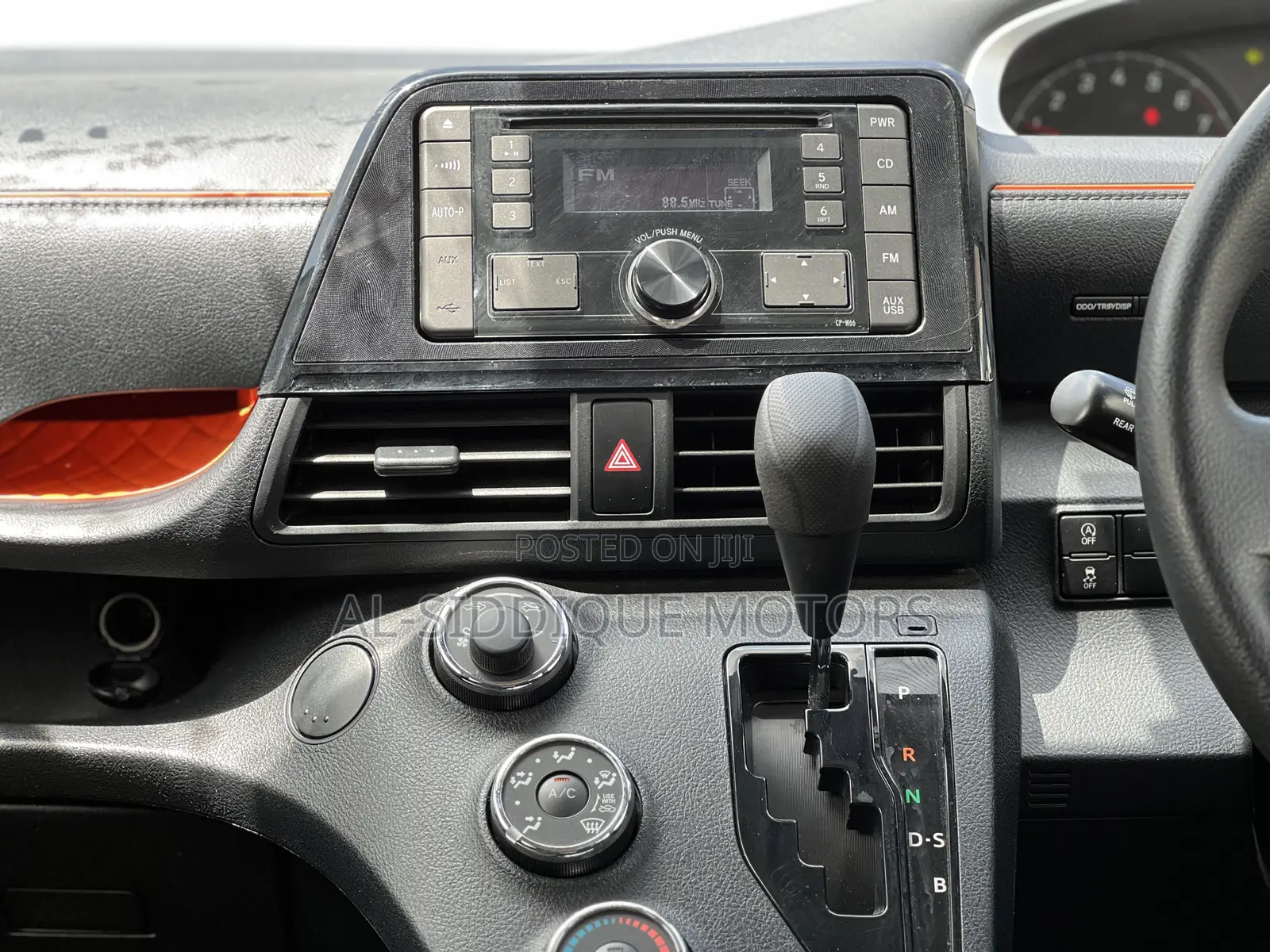 Toyota Sienta 1.5 FWD 2018 Blue