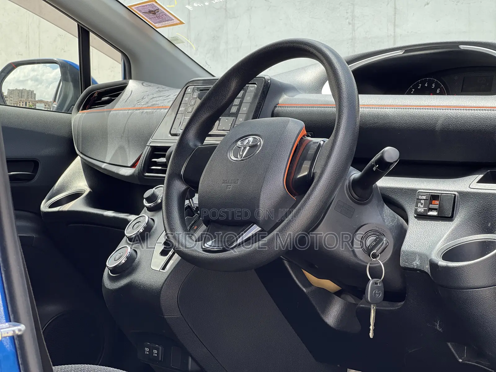 Toyota Sienta 1.5 FWD 2018 Blue