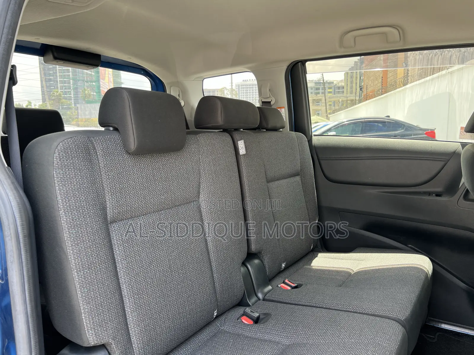 Toyota Sienta 1.5 FWD 2018 Blue