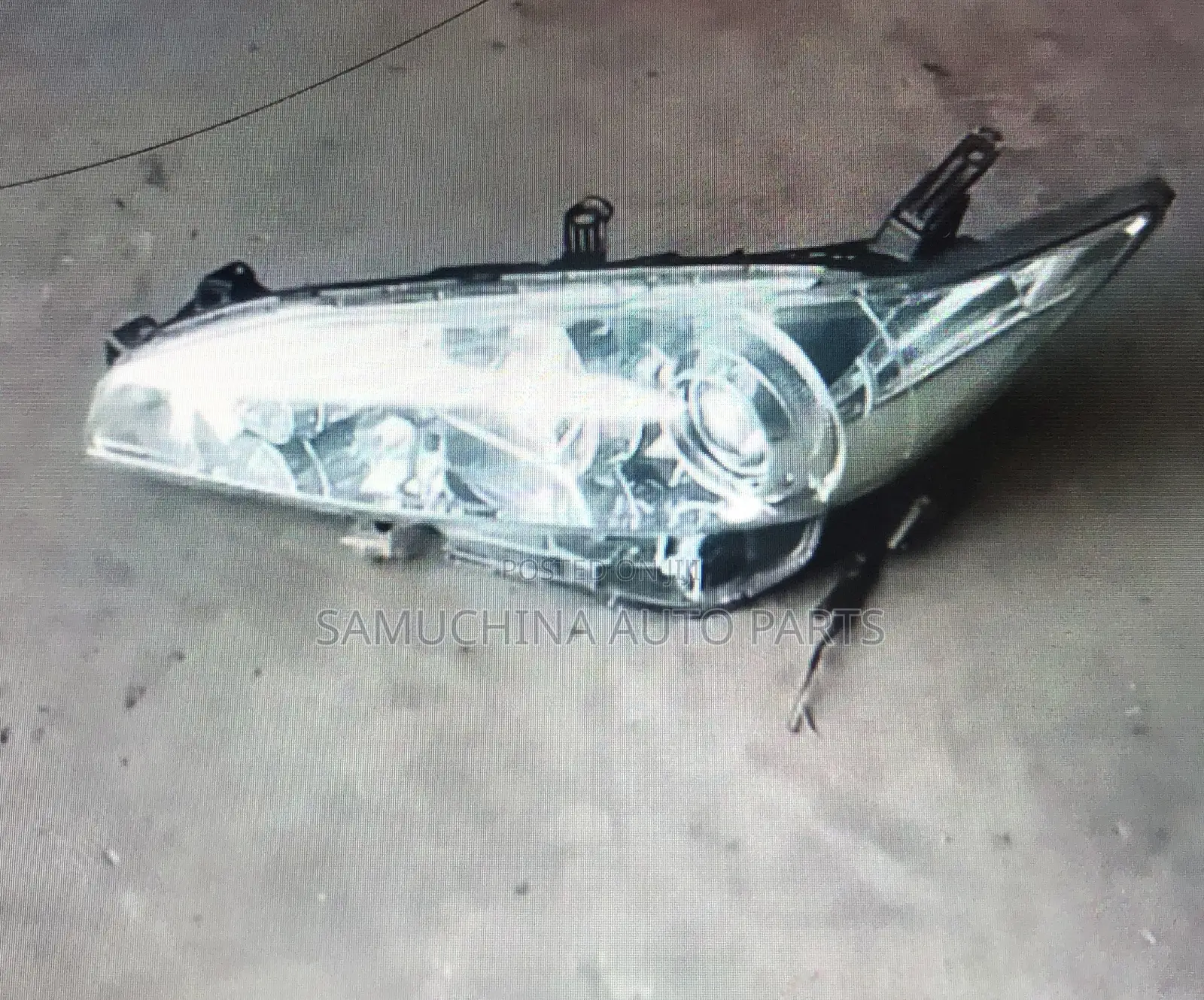 Headlight Toyota Wish 2012