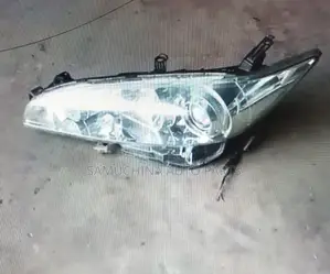 Headlight Toyota Wish 2012