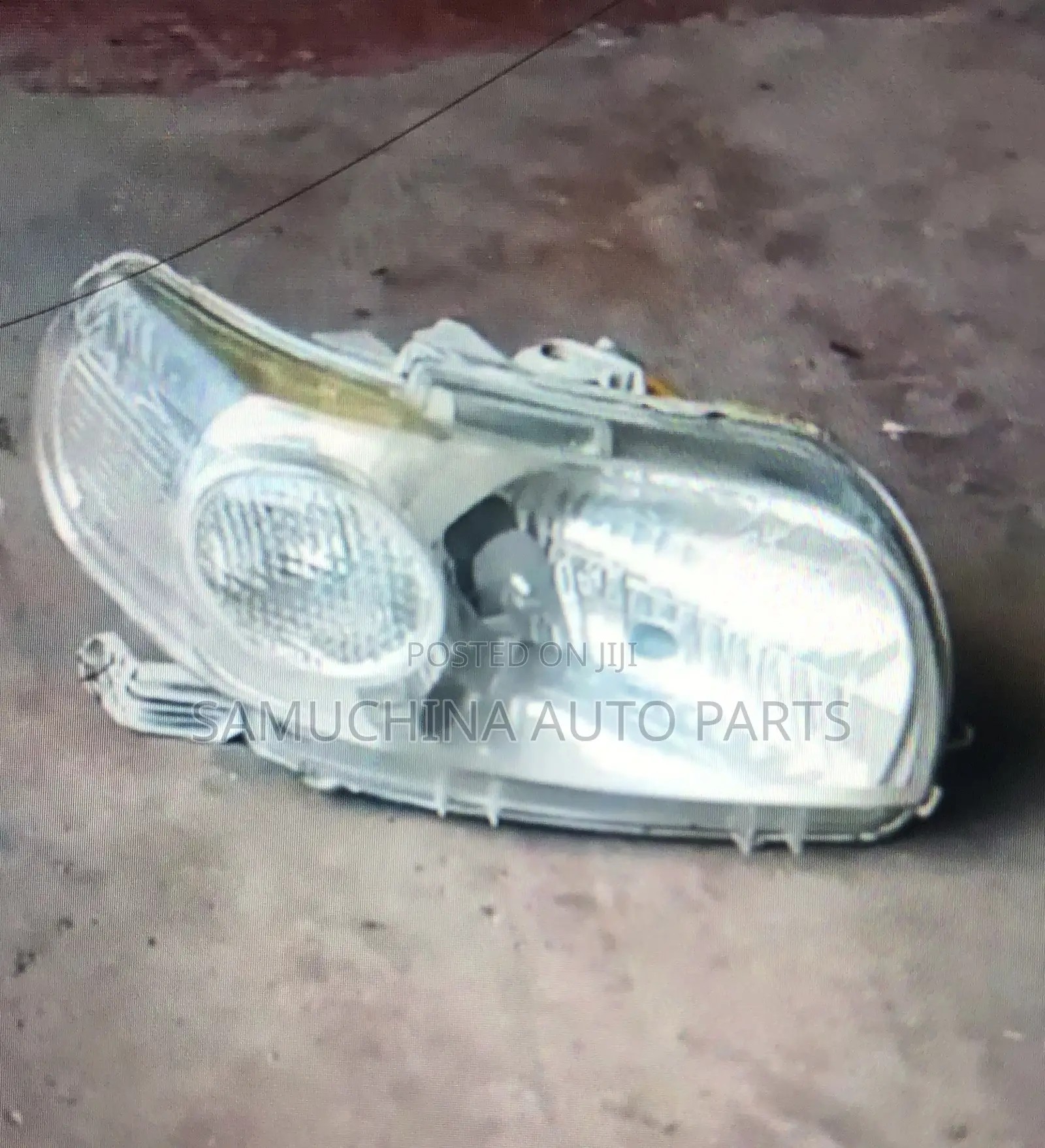 Headlight Toyota Porte