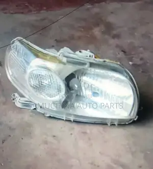 Headlight Toyota Porte