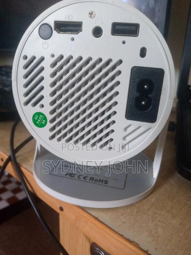 Hy 300 Pro- Portable Projector - thumbnail 3