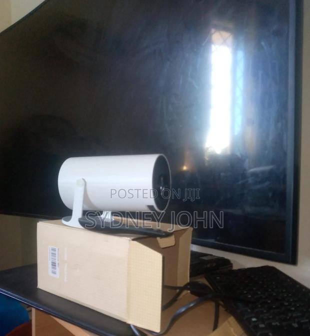 Hy 300 Pro- Portable Projector - thumbnail 4