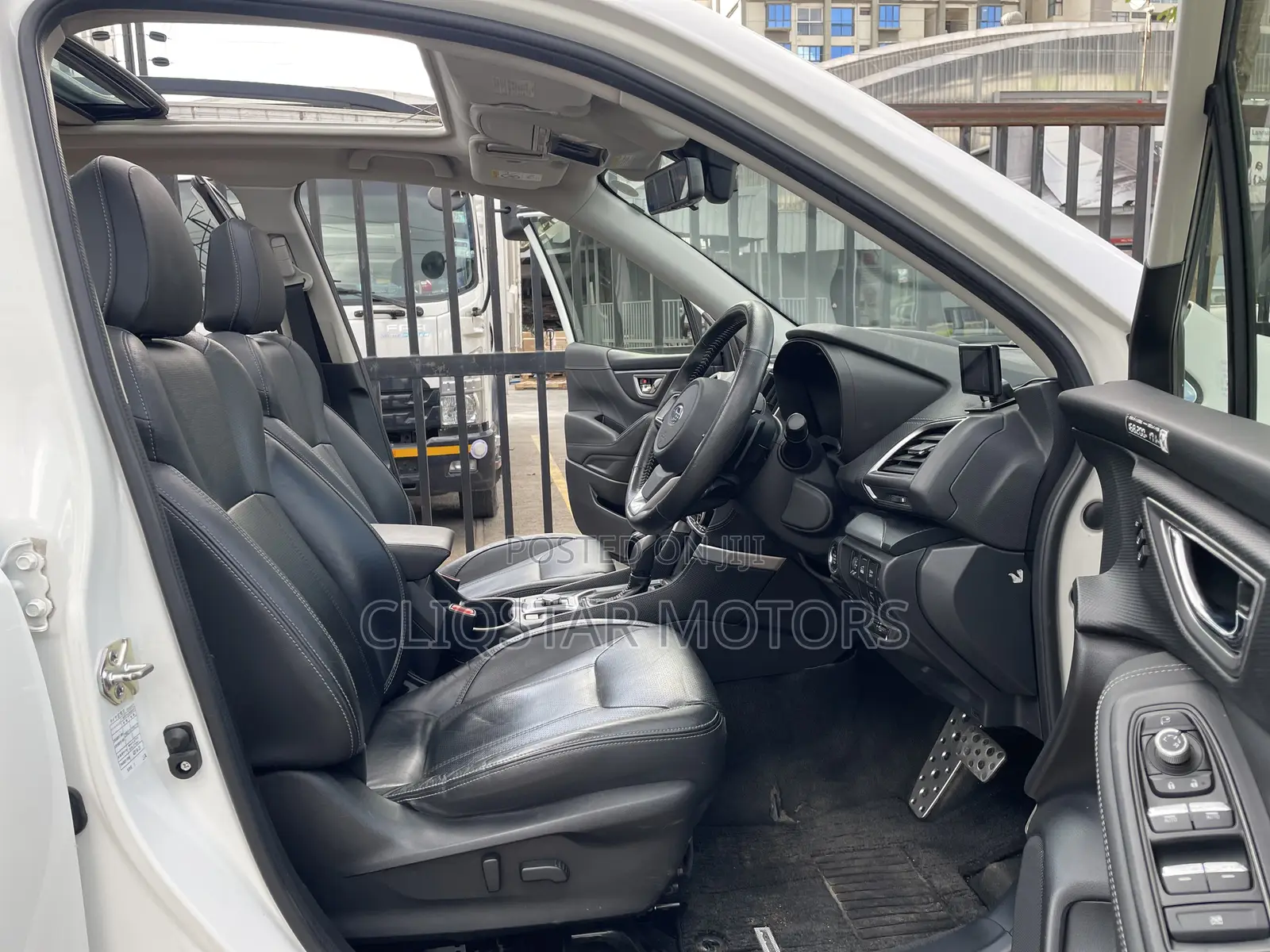 Subaru Forester Premium AWD 2019 White