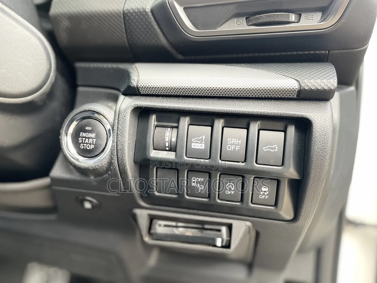 Subaru Forester Premium AWD 2019 White