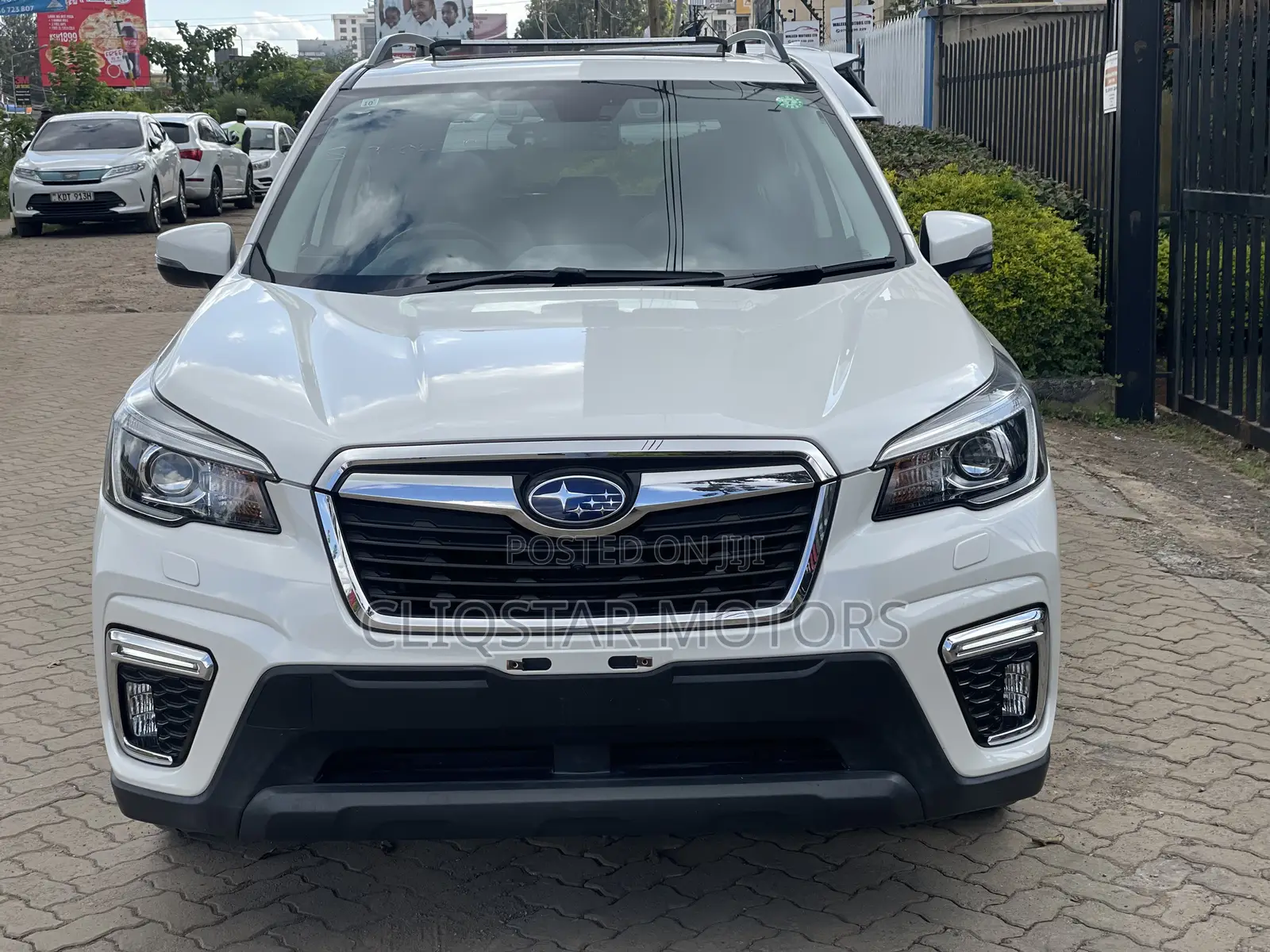 Subaru Forester Premium AWD 2019 White