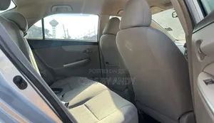 Toyota Axio 2011 Silver